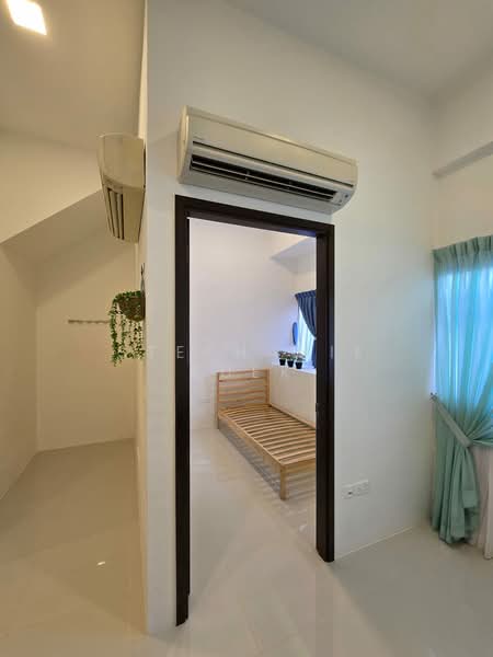 Siglap V, 2 First Street, 2 Bedrooms, 990 sqft, Condominium For Rent, by Stephanie Kuek, 500153738 - Bedroom - PropertyGuru.com.sg