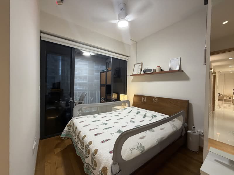 The Jovell, 27 Flora Drive, 4 Bedrooms, 1,270 sqft, Condominium For Sale, by Alyssa Ng, 500153740 - Master Bedroom - PropertyGuru.com.sg