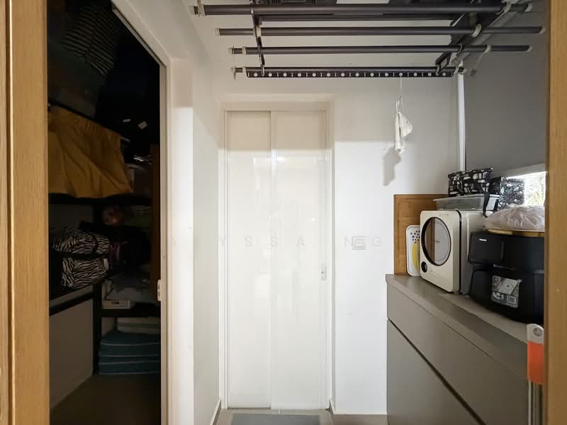 The Jovell, 27 Flora Drive, 4 Bedrooms, 1,270 sqft, Condominium For Sale, by Alyssa Ng, 500153740 - Yard - PropertyGuru.com.sg