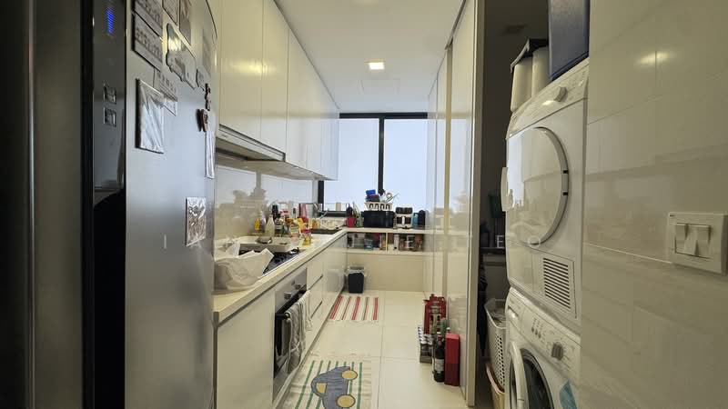 S.U.P.E.R C.H.E.A.P! 5 mins to MRT ! Unblock Views! 1km to Nanyang Pri, , 2 Bedrooms, 1,066 sqft, Condominium For Sale, by Ian Yijie Teo, 500153743 - Kitchen - PropertyGuru.com.sg