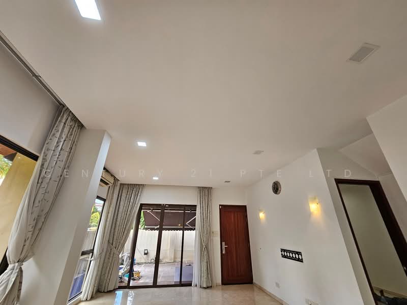 jalan krian, , 7 Bedrooms, 3,644 sqft, Semi-Detached House For Rent, by CHARMAINE CHAN, 500153749 - Living Room - PropertyGuru.com.sg