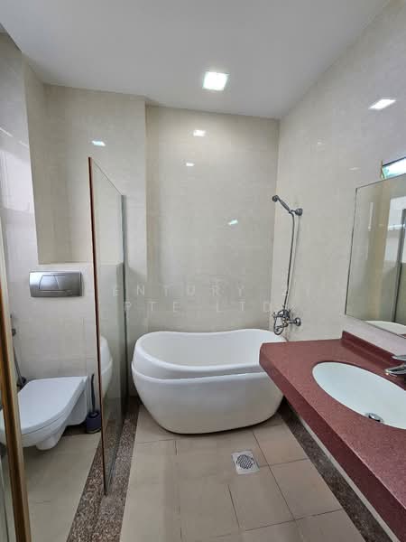 jalan krian, , 7 Bedrooms, 3,644 sqft, Semi-Detached House For Rent, by CHARMAINE CHAN, 500153749 - Bathroom - PropertyGuru.com.sg
