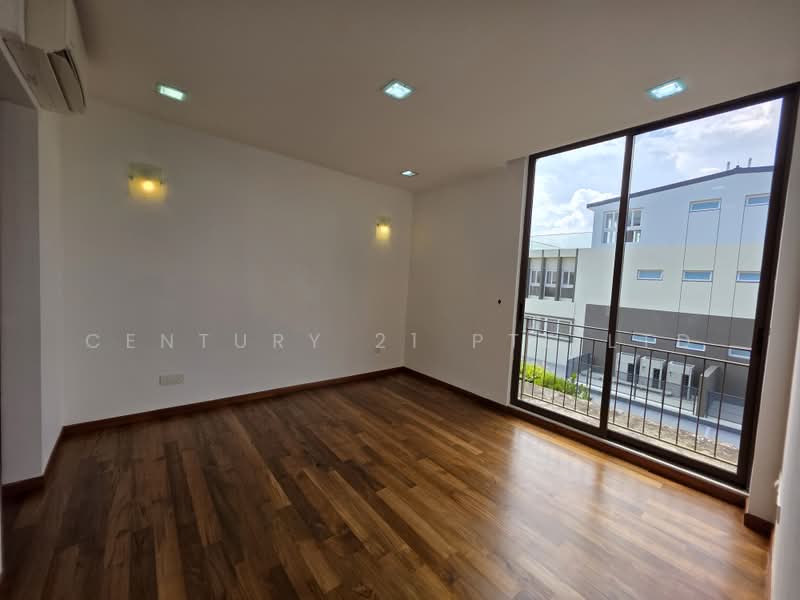 jalan krian, , 7 Bedrooms, 3,644 sqft, Semi-Detached House For Rent, by CHARMAINE CHAN, 500153749 - 3rd Flr Left Bedroom - PropertyGuru.com.sg