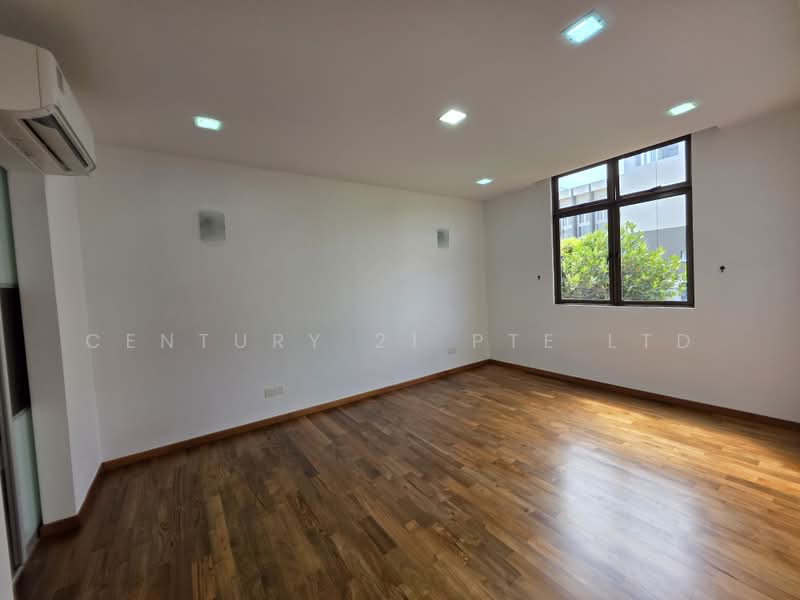 jalan krian, , 7 Bedrooms, 3,644 sqft, Semi-Detached House For Rent, by CHARMAINE CHAN, 500153749 - 2nd Flr Master Bedroom - PropertyGuru.com.sg