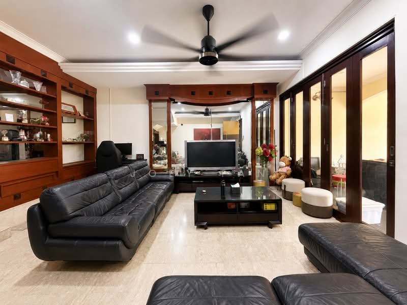 Chuan Walk, , 5 Bedrooms, 3,000 sqft, Terraced House For Sale, by Joey Tan, 500153756 - Living Room - PropertyGuru.com.sg