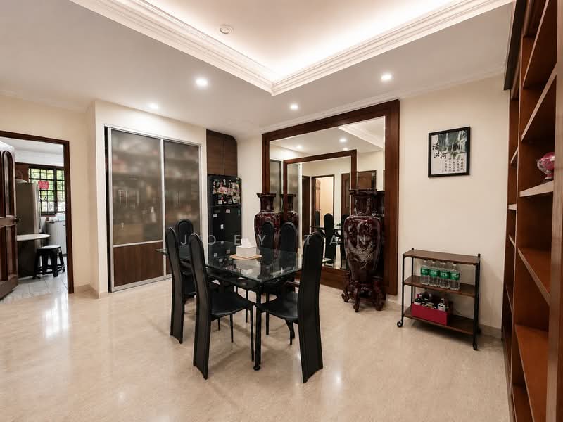 Chuan Walk, , 5 Bedrooms, 3,000 sqft, Terraced House For Sale, by Joey Tan, 500153756 - Dining Room - PropertyGuru.com.sg