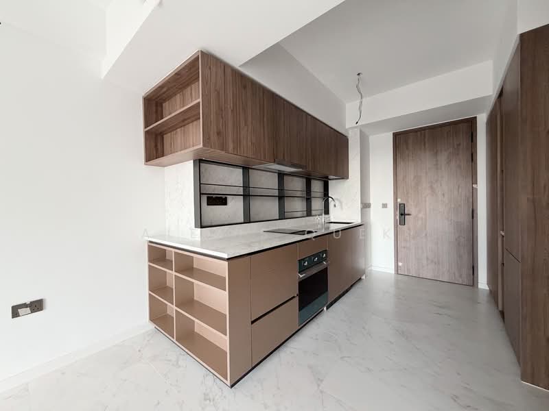 Sceneca Residence, 26 Tanah Merah Kechil Link, 2 Bedrooms, 753 sqft, Condominium For Sale, by Alexis Quek, 500153762 - Kitchen - PropertyGuru.com.sg