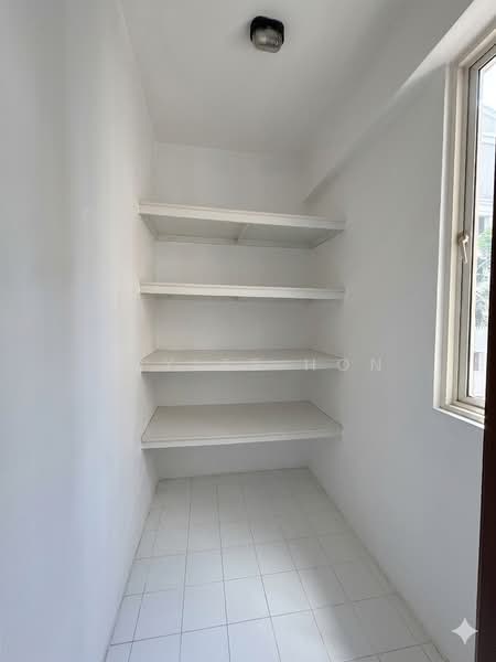 Castle Green, 481 Yio Chu Kang Road, 2 Bedrooms, 947 sqft, Condominium For Sale, by Emylee Hon, 500153763 - Storeroom - PropertyGuru.com.sg