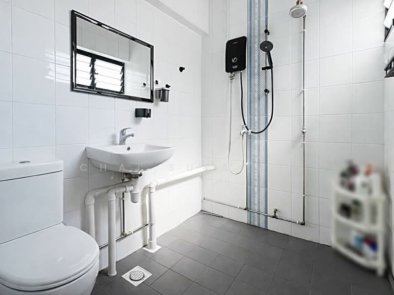 724 Bedok Reservoir Road, 724 Bedok Reservoir Road, 3 Bedrooms, 1,109 sqft, HDB Flat For Sale, by Chal Sulaiman, 500153764 - Bathroom - PropertyGuru.com.sg