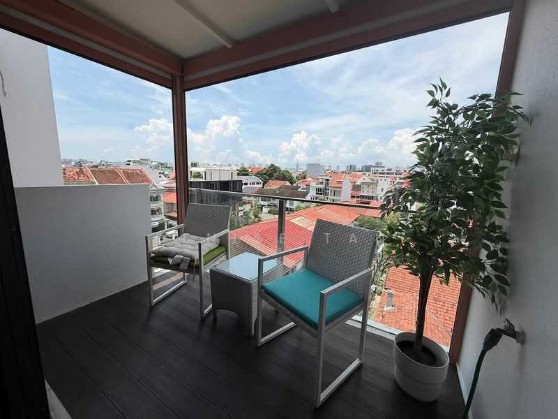 Jupiter 18, 18 Lorong 102 Changi, 2 Bedrooms, 850 sqft, Condominium For Sale, by Denise Tan, 500153766 - Balcony - PropertyGuru.com.sg