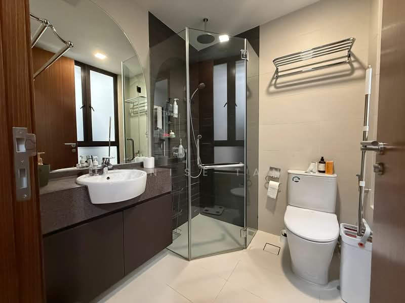 Jupiter 18, 18 Lorong 102 Changi, 2 Bedrooms, 850 sqft, Condominium For Sale, by Denise Tan, 500153766 - Bathroom - PropertyGuru.com.sg