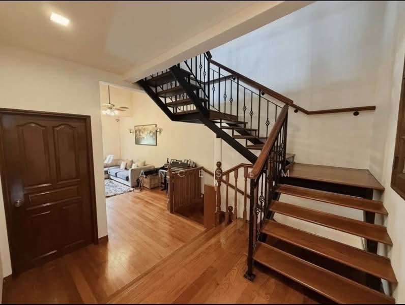Brighton crescent, , 4 Bedrooms, 3,000 sqft, Semi-Detached House For Sale, by Frances Lim, 500153767 - Living Room - PropertyGuru.com.sg