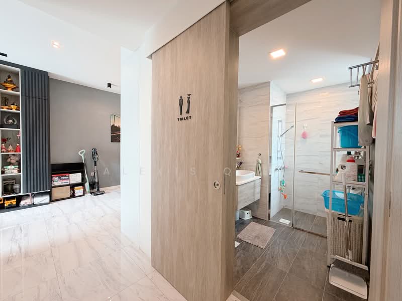 The Alps Residences, 117 Tampines Street 86, 2 Bedrooms, 700 sqft, Condominium For Sale, by Alexis Quek, 500153770 - Bathroom - PropertyGuru.com.sg