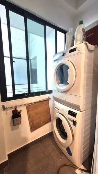 Hillview Green, 63 Hume Avenue, 2 Bedrooms, 980 sqft, Condominium For Sale, by Shaun Dhillon, 500153771 - Utility Area - PropertyGuru.com.sg