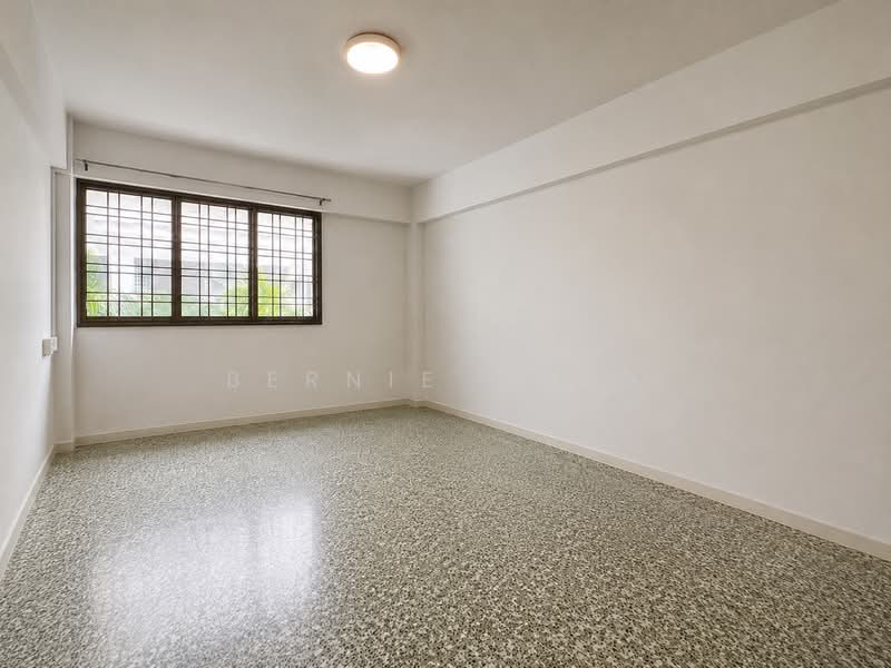 236 Jurong East Street 21, 236 Jurong East Street 21, 3 Bedrooms, 980 sqft, HDB Flat For Sale, by Bernie Cheo, 500153774 - Bedroom 1 - PropertyGuru.com.sg