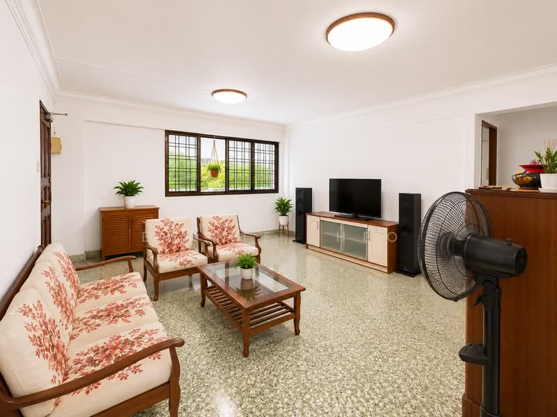 236 Jurong East Street 21, 236 Jurong East Street 21, 3 Bedrooms, 980 sqft, HDB Flat For Sale, by Bernie Cheo, 500153774 - Living Room - PropertyGuru.com.sg