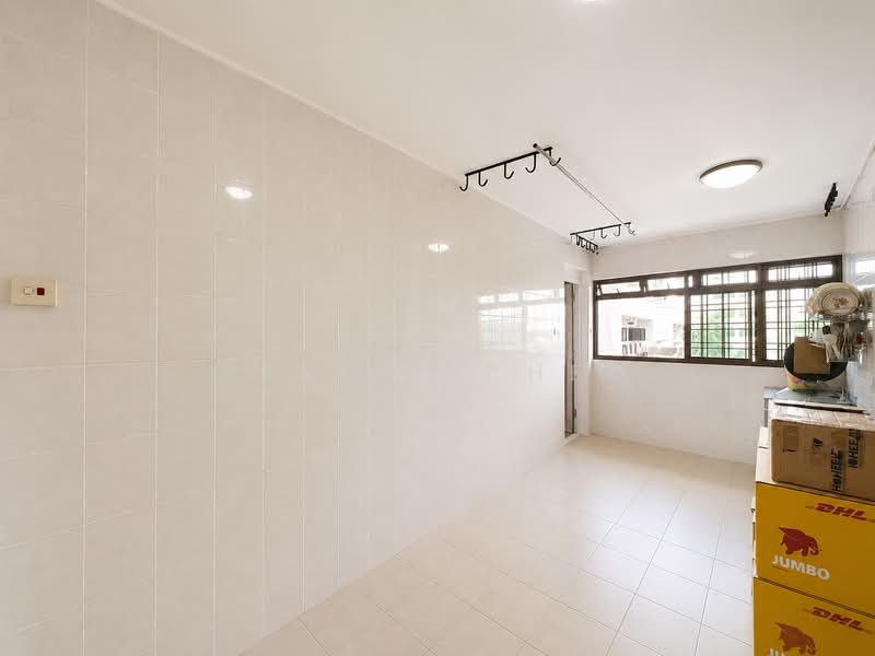 236 Jurong East Street 21, 236 Jurong East Street 21, 3 Bedrooms, 980 sqft, HDB Flat For Sale, by Bernie Cheo, 500153774 - Kitchen - PropertyGuru.com.sg
