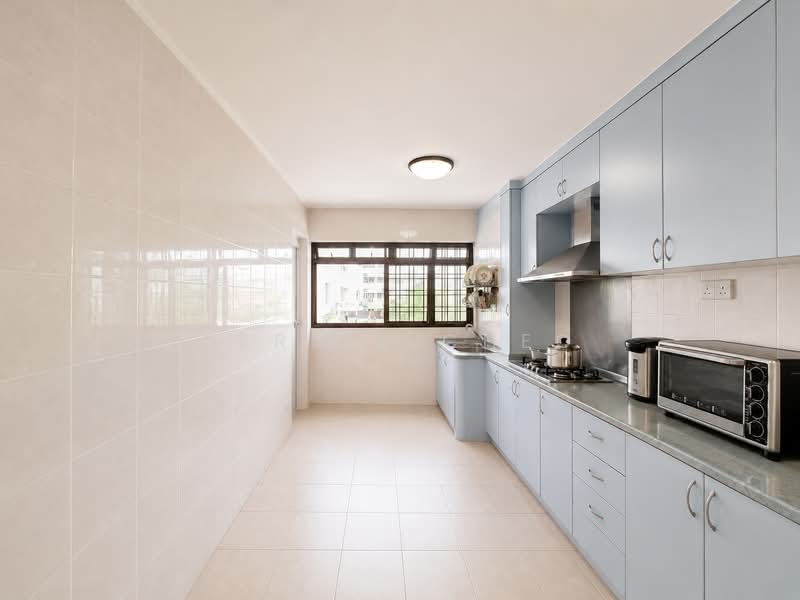236 Jurong East Street 21, 236 Jurong East Street 21, 3 Bedrooms, 980 sqft, HDB Flat For Sale, by Bernie Cheo, 500153774 - Kitchen - PropertyGuru.com.sg