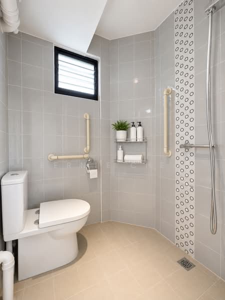 236 Jurong East Street 21, 236 Jurong East Street 21, 3 Bedrooms, 980 sqft, HDB Flat For Sale, by Bernie Cheo, 500153774 - Common Bathroom - PropertyGuru.com.sg