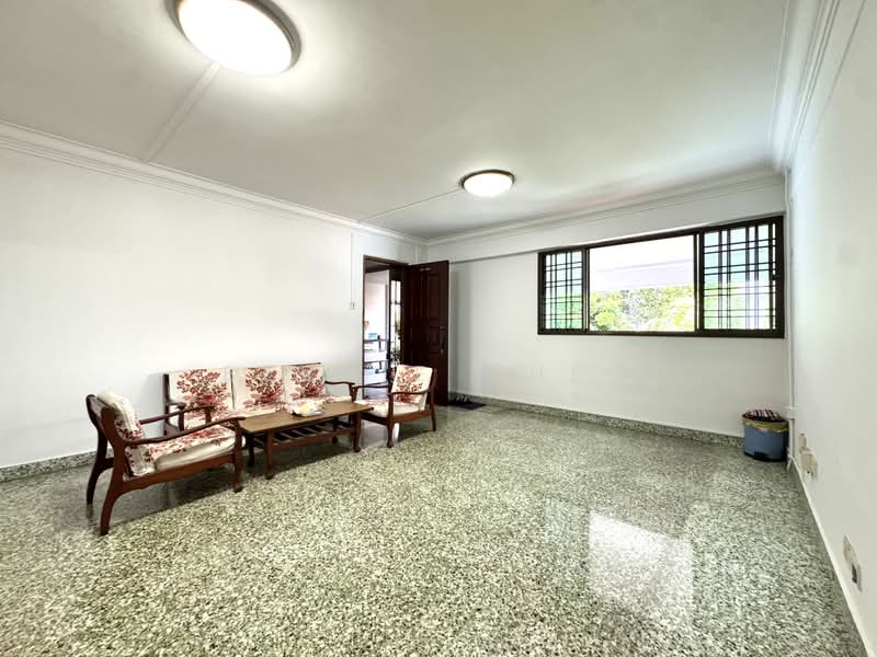 236 Jurong East Street 21, 236 Jurong East Street 21, 3 Bedrooms, 980 sqft, HDB Flat For Sale, by Bernie Cheo, 500153774 - Living Room - PropertyGuru.com.sg