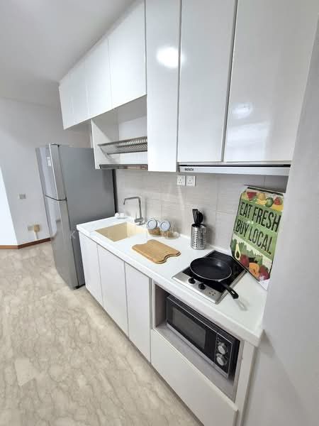 Viz at Holland, 221 Queensway, 2 Bedrooms, 861 sqft, Condominium For Sale, by Kelvin Lim, 500153781 - Kitchen - PropertyGuru.com.sg
