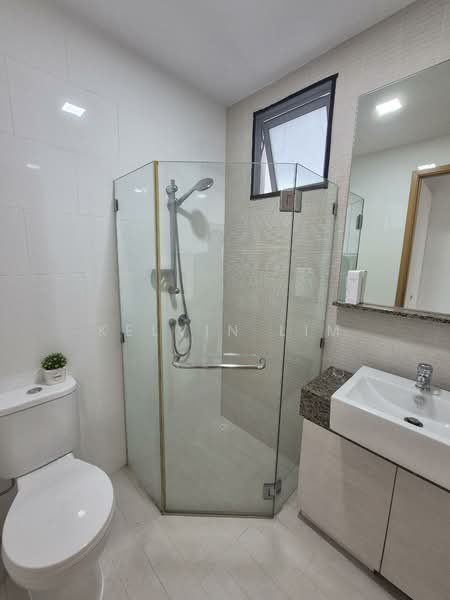 Viz at Holland, 221 Queensway, 2 Bedrooms, 861 sqft, Condominium For Sale, by Kelvin Lim, 500153781 - Bathroom - PropertyGuru.com.sg