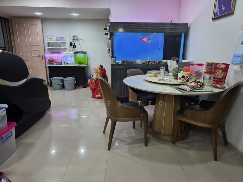 854 Jurong West Street 81, 854 Jurong West Street 81, 3 Bedrooms, 1,300 sqft, HDB Flat For Rent, by Agnes Teo, 500153787 - Living Room - PropertyGuru.com.sg
