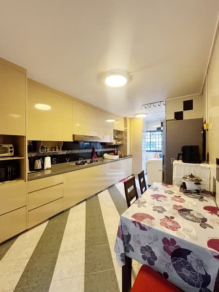 268 Tampines Street 21, 268 Tampines Street 21, 4 Bedrooms, 1,431 sqft, HDB Flat For Sale, by Asyraaf TCR, 500153790 - Kitchen - PropertyGuru.com.sg