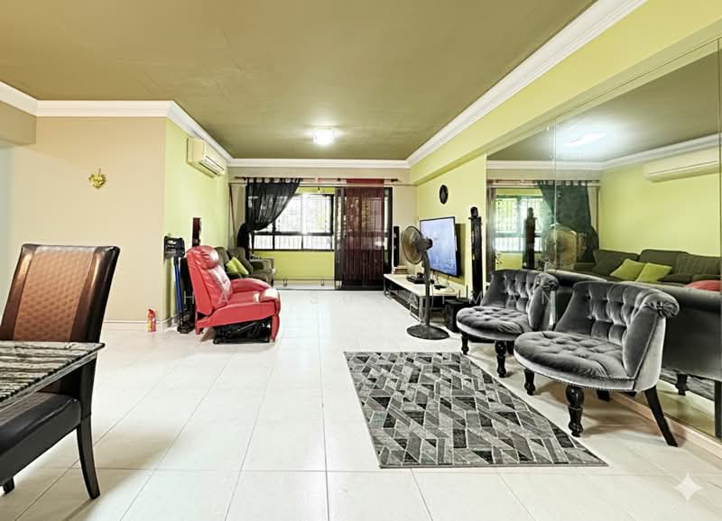 529 Woodlands Drive 14, 529 Woodlands Drive 14, 3 Bedrooms, 1,323 sqft, HDB Flat For Sale, by Chal Sulaiman, 500153797 - Living Room - PropertyGuru.com.sg