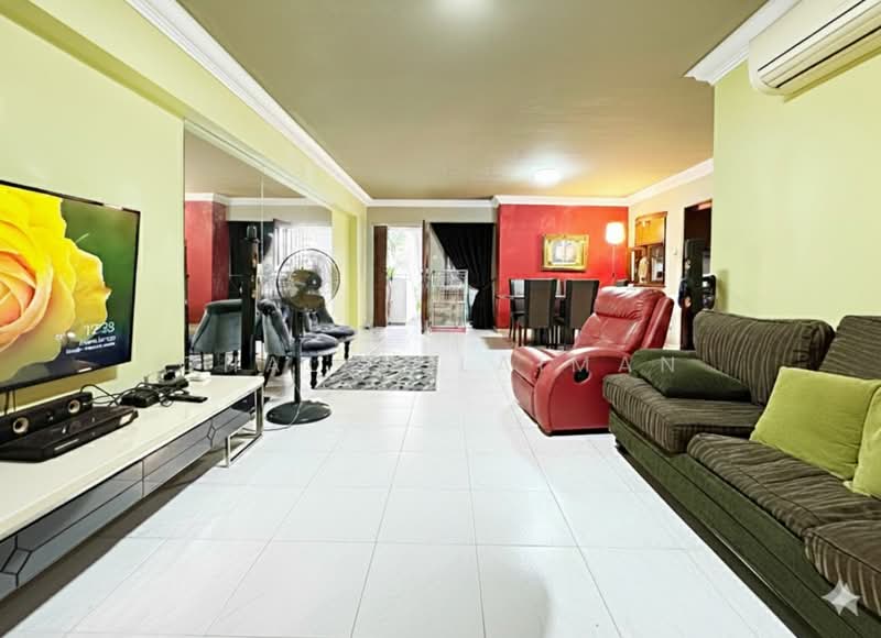 529 Woodlands Drive 14, 529 Woodlands Drive 14, 3 Bedrooms, 1,323 sqft, HDB Flat For Sale, by Chal Sulaiman, 500153797 - Living Room - PropertyGuru.com.sg
