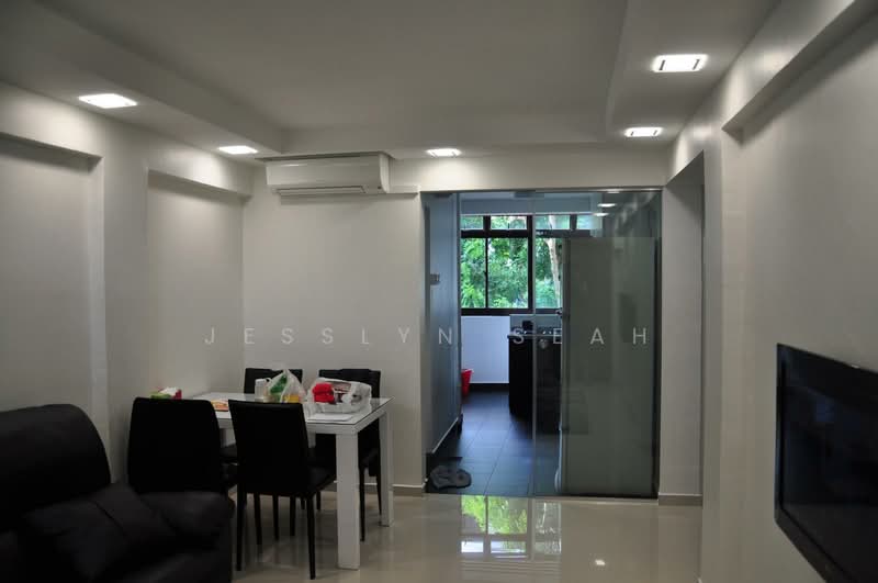 97 Jalan Dua, 97 Jalan Dua, 2 Bedrooms, 603 sqft, HDB Flat For Sale, by Jesslyn Seah, 500153801 - Living Room - PropertyGuru.com.sg