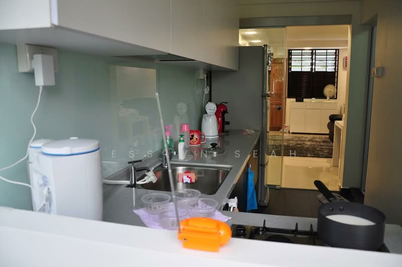 97 Jalan Dua, 97 Jalan Dua, 2 Bedrooms, 603 sqft, HDB Flat For Sale, by Jesslyn Seah, 500153801 - Kitchen - PropertyGuru.com.sg