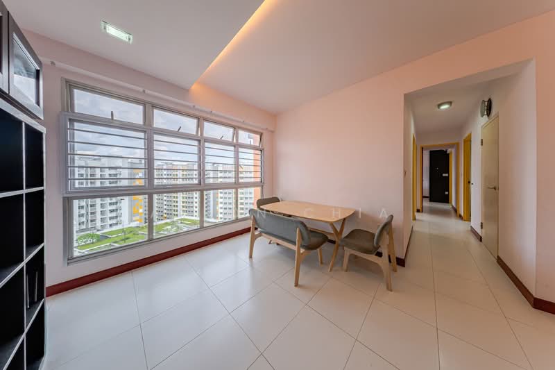 476D Choa Chu Kang Avenue 5, 476D Choa Chu Kang Avenue 5, 3 Bedrooms, 990 sqft, HDB Flat For Rent, by Aaron Chia, 500153806 - Corridor - PropertyGuru.com.sg