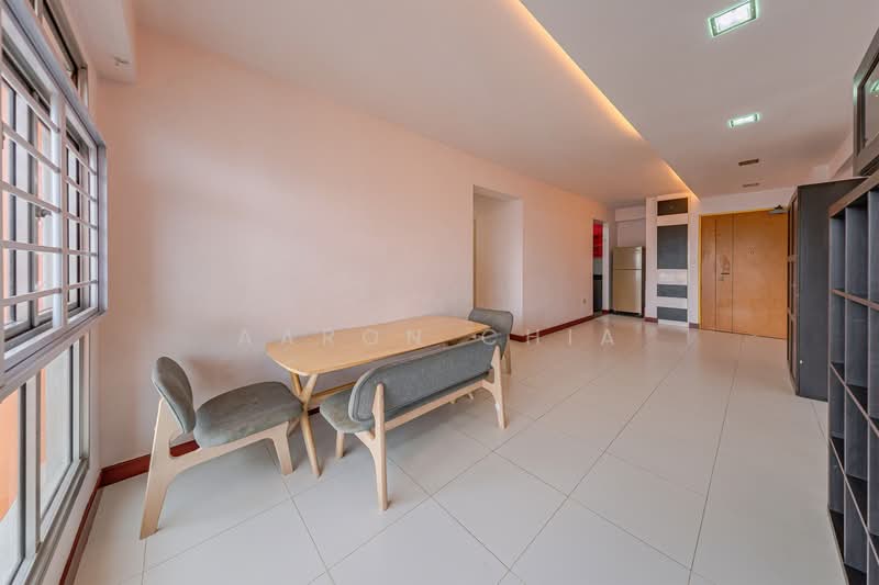 476D Choa Chu Kang Avenue 5, 476D Choa Chu Kang Avenue 5, 3 Bedrooms, 990 sqft, HDB Flat For Rent, by Aaron Chia, 500153806 - Living Room - PropertyGuru.com.sg