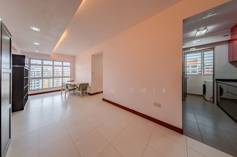 476D Choa Chu Kang Avenue 5, 476D Choa Chu Kang Avenue 5, 3 Bedrooms, 990 sqft, HDB Flat For Rent, by Aaron Chia, 500153806 - Living Room - PropertyGuru.com.sg