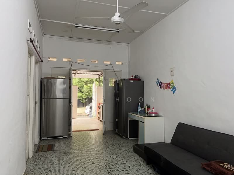 ★ JALAN KAYU ESTATE ★ 999-LEASEHOLD TERRACE ★ 1344 SQ FT LAND ★, Jalan Tari Zapin, 3 Bedrooms, 1,000 sqft, Terraced House For Sale, by Soo Hoon, 500153808 - Interior - PropertyGuru.com.sg