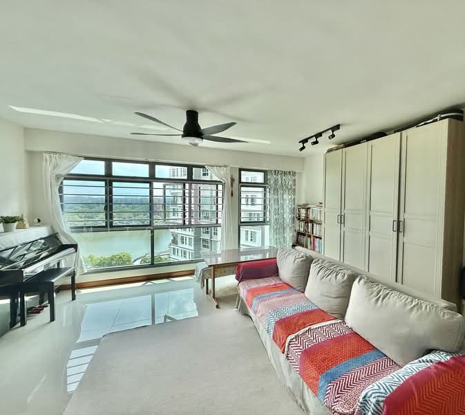 315A Punggol Way, 315A Punggol Way, 3 Bedrooms, 1,216 sqft, HDB Flat For Sale, by Mitchelle Wong, 500153813 - Living Room - PropertyGuru.com.sg