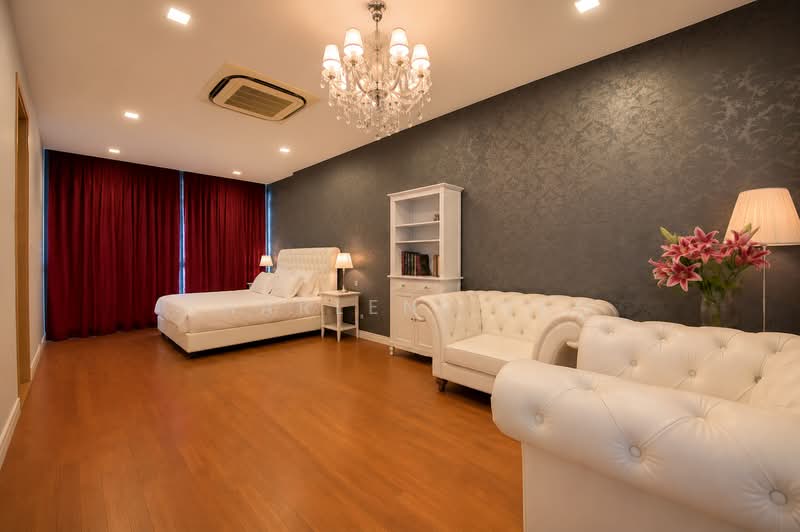 5,106 sqft Corner Terrace with Private Pool + Lift + Basement + Sauna. Just like a Mini Clubhouse, , 5 Bedrooms, 5,106 sqft, Corner Terrace For Sale, by Sharlene Teo, 500153814 - Master Bedroom - PropertyGuru.com.sg