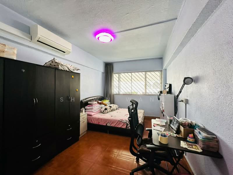 107 Bukit Batok West Avenue 6, 107 Bukit Batok West Avenue 6, 3 Bedrooms, 1,119 sqft, HDB Flat For Sale, by Shawn Wang, 500153819 - Bedroom - PropertyGuru.com.sg