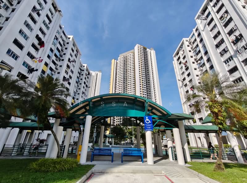 410 Commonwealth Avenue West, 410 Commonwealth Avenue West, 3 Bedrooms, 1,044 sqft, HDB Flat For Sale, by Gressa Mak, 500153822 - Exterior - PropertyGuru.com.sg