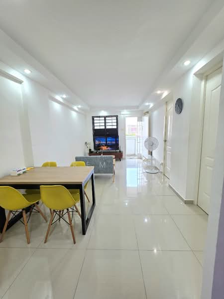 631 Hougang Avenue 8, 631 Hougang Avenue 8, Room Rental, 100 sqft, HDB Flat For Rent, by Jeremy Tan, 500153828 - Living Room - PropertyGuru.com.sg