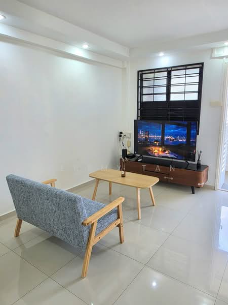 631 Hougang Avenue 8, 631 Hougang Avenue 8, Room Rental, 100 sqft, HDB Flat For Rent, by Jeremy Tan, 500153828 - Living Room - PropertyGuru.com.sg