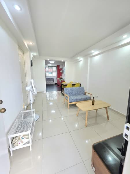 631 Hougang Avenue 8, 631 Hougang Avenue 8, Room Rental, 100 sqft, HDB Flat For Rent, by Jeremy Tan, 500153828 - Living Room - PropertyGuru.com.sg