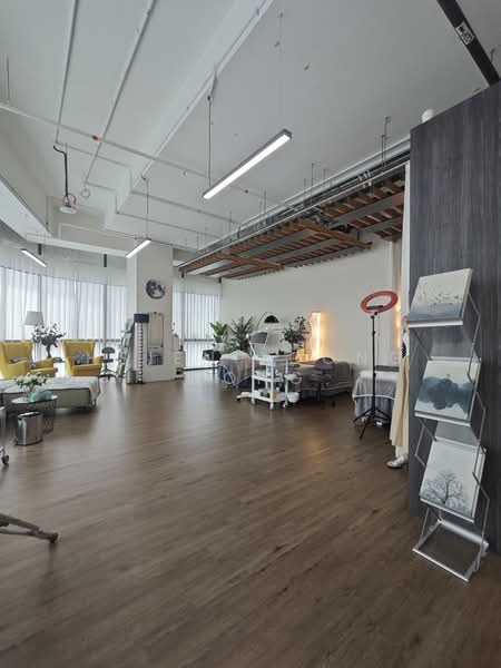 Woods Square, 12 Woodlands Square, 1,044 sqft, Office For Sale, by Hsien Loong Wong, 500153830 - Interior - CommercialGuru.com.sg