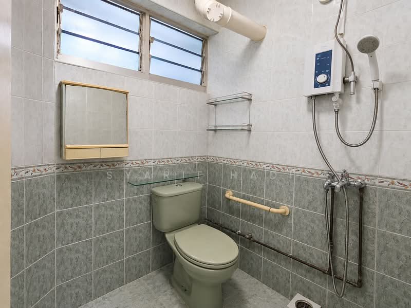16 Saint George's Road, 16 Saint George's Road, 3 Bedrooms, 1,012 sqft, HDB Flat For Sale, by Syarif Hadi, 500153834 - Bathroom - PropertyGuru.com.sg
