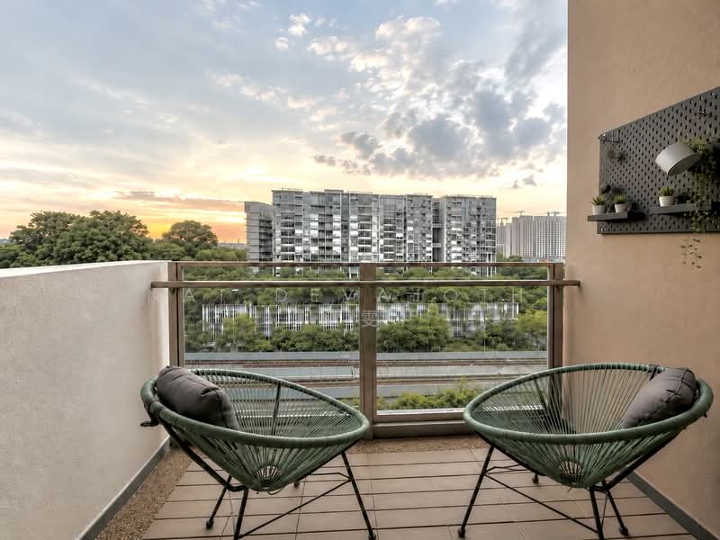 Urban Vista, 2 Tanah Merah Kechil Link, 1 Bedroom, 441 sqft, Condominium For Sale, by Nat Devajothi (娜雯), 500153848 - Balcony - PropertyGuru.com.sg