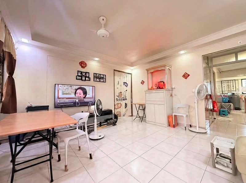 682C Jurong West Central 1, 682C Jurong West Central 1, 3 Bedrooms, 1,023 sqft, HDB Flat For Sale, by Dawn Low, 500153850 - Living Room - PropertyGuru.com.sg