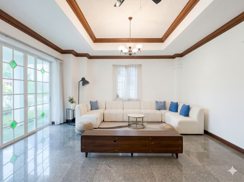 Gentle Villas, Gentle Drive, 5 Bedrooms, 2,900 sqft, Semi-Detached House For Sale, by Chloe Lim, 500153856 - Living Room - PropertyGuru.com.sg