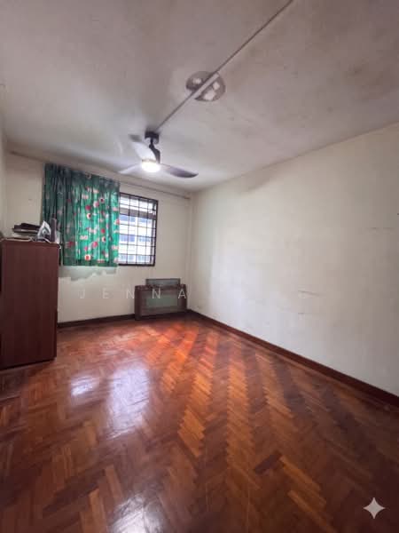 116 Lorong 2 Toa Payoh, 116 Lorong 2 Toa Payoh, 2 Bedrooms, 678 sqft, HDB Flat For Sale, by Jenna Tong, 500153862 - Bedroom 1 - PropertyGuru.com.sg