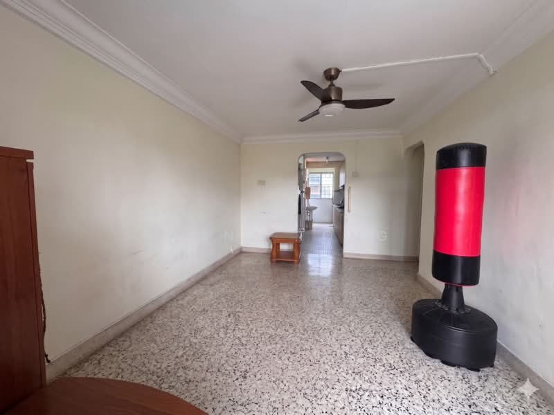 116 Lorong 2 Toa Payoh, 116 Lorong 2 Toa Payoh, 2 Bedrooms, 678 sqft, HDB Flat For Sale, by Jenna Tong, 500153862 - Living Room - PropertyGuru.com.sg